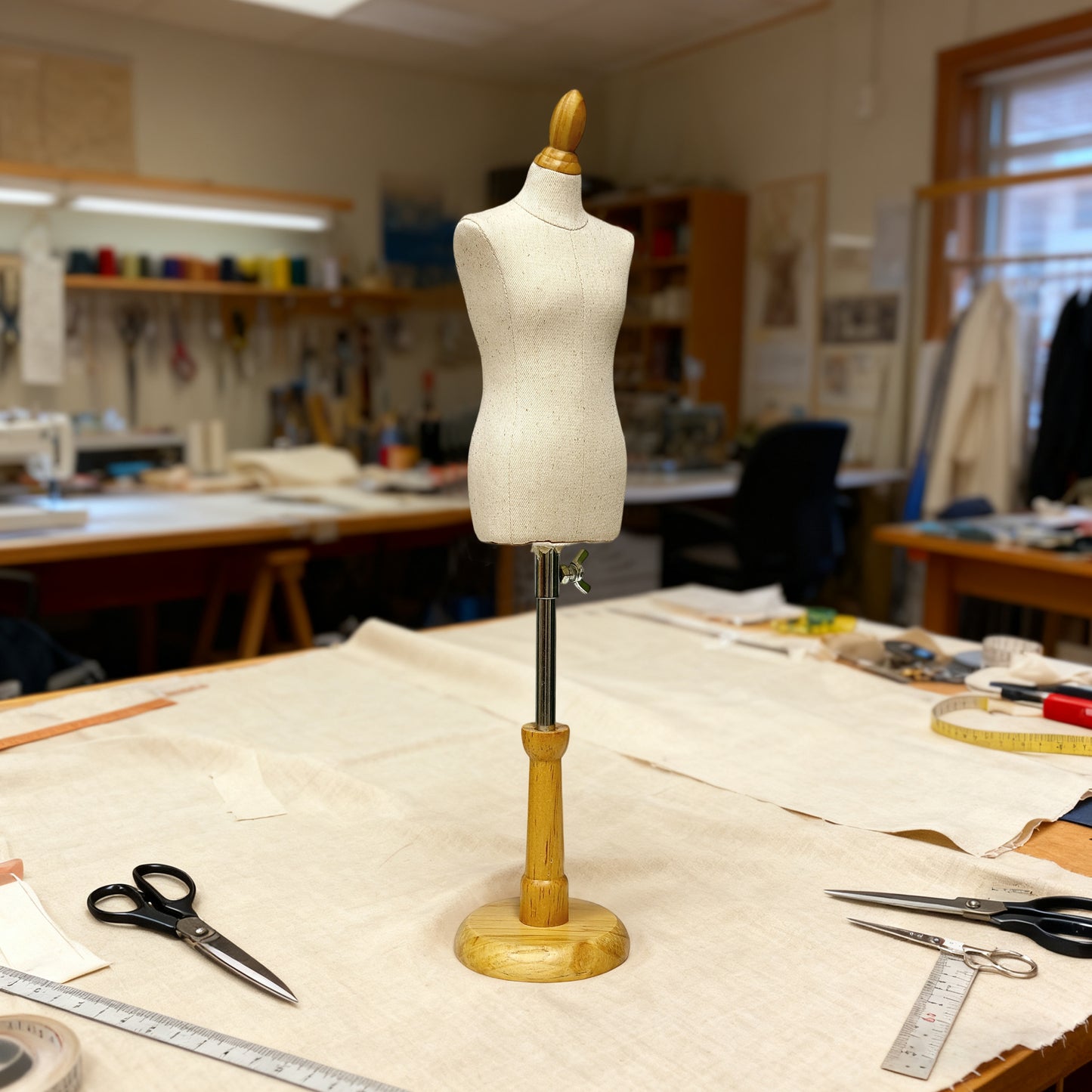 DE-LIANG 1/4 Scale Male Dress Form – Fully Pinnable Mini Mannequin with Wooden Base and Assembly Tools, Dressmaker dummy (not adult size)