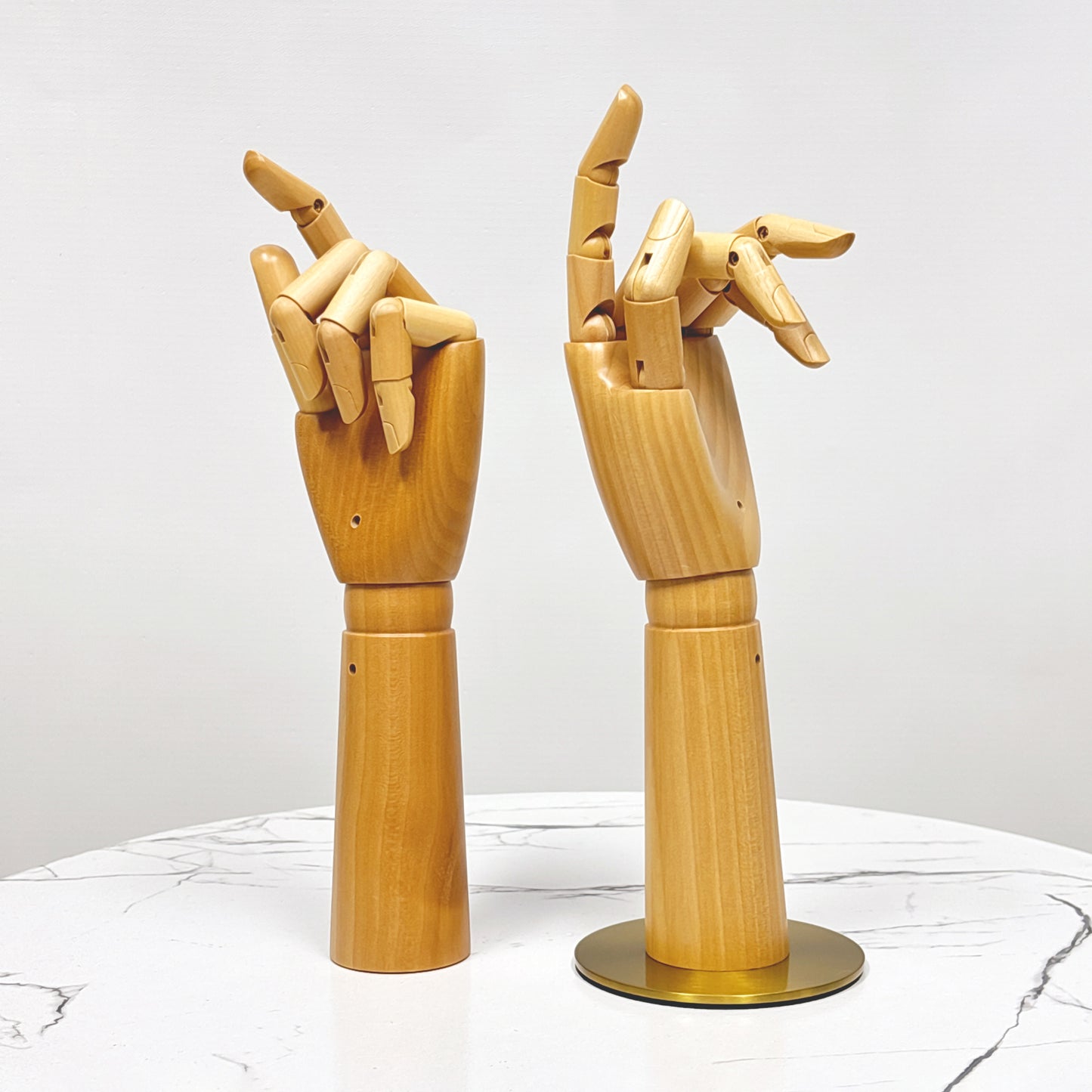 DE-LIANG Mannequin Hand,Wood Art Mannequin Hand Model Statue,Sketching, Painting,Articulated Wooden Female Hand, Natural Wood Color About 31cm*1pcs