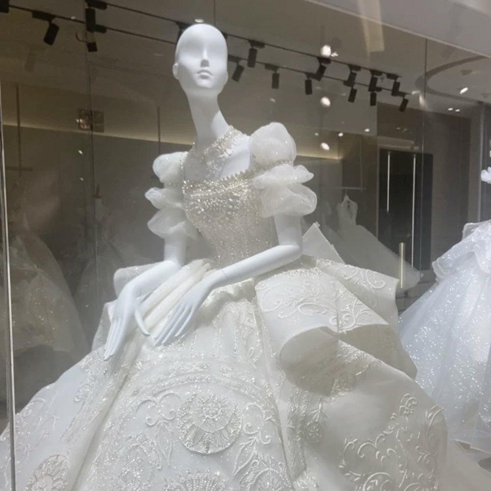 Beige Facial Feature Female Full Body Mannequin,Mannequin Torso,Full-Body Mannequin For Wedding Window Stand/Sitting Model Props Shot Dummy DL0067 De-Liang Dress Forms