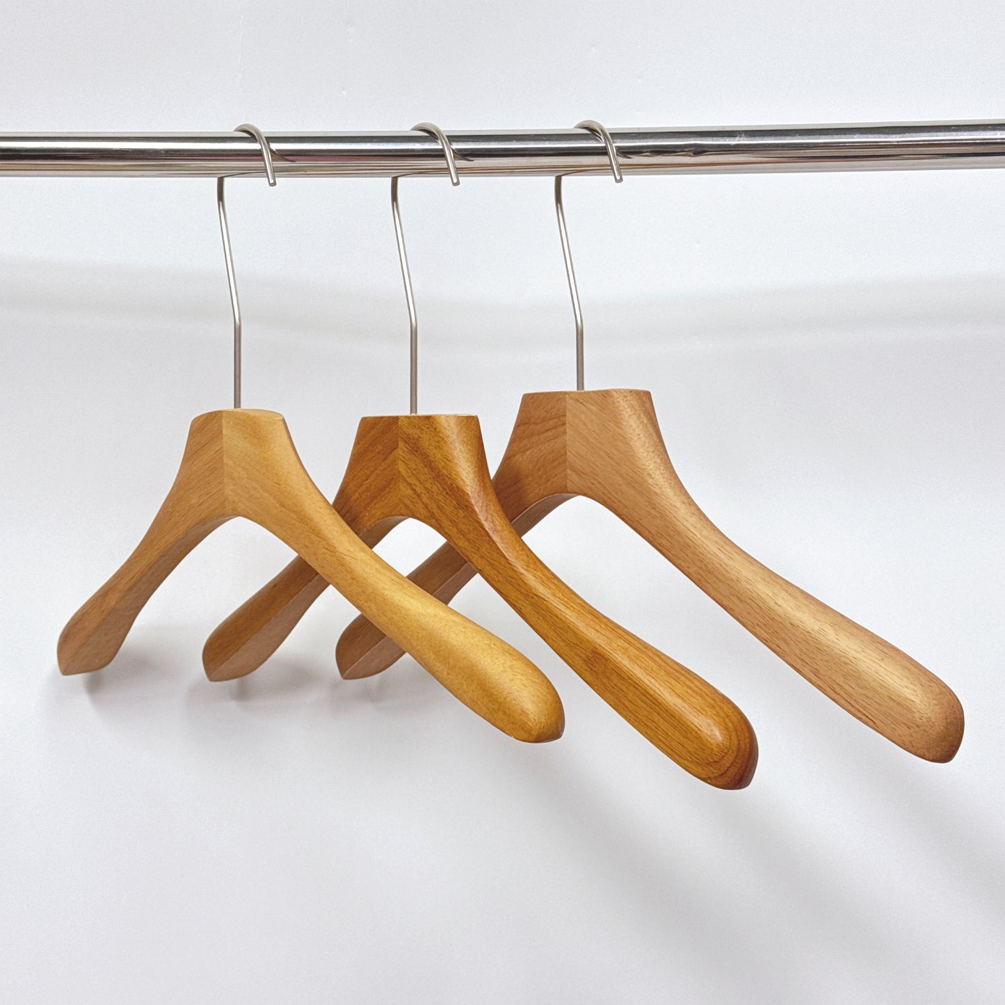 DE-LIANG Luxury Brown Wooden Hangers