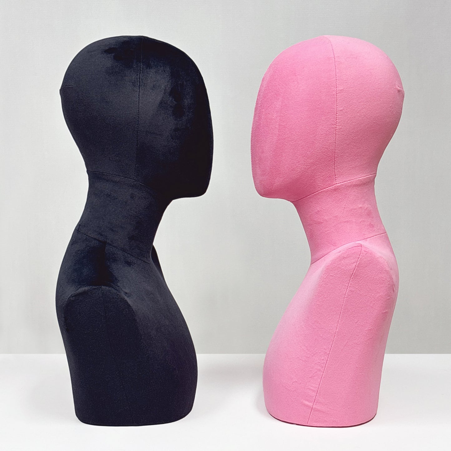 DE-LIANG Suede Mannequin Head Torso Display Stand,Soft Pinnable Foam Wig Head for Hats, Wigs, Jewelry,Accessories | Boutique Window Display Prop | Black / Pink