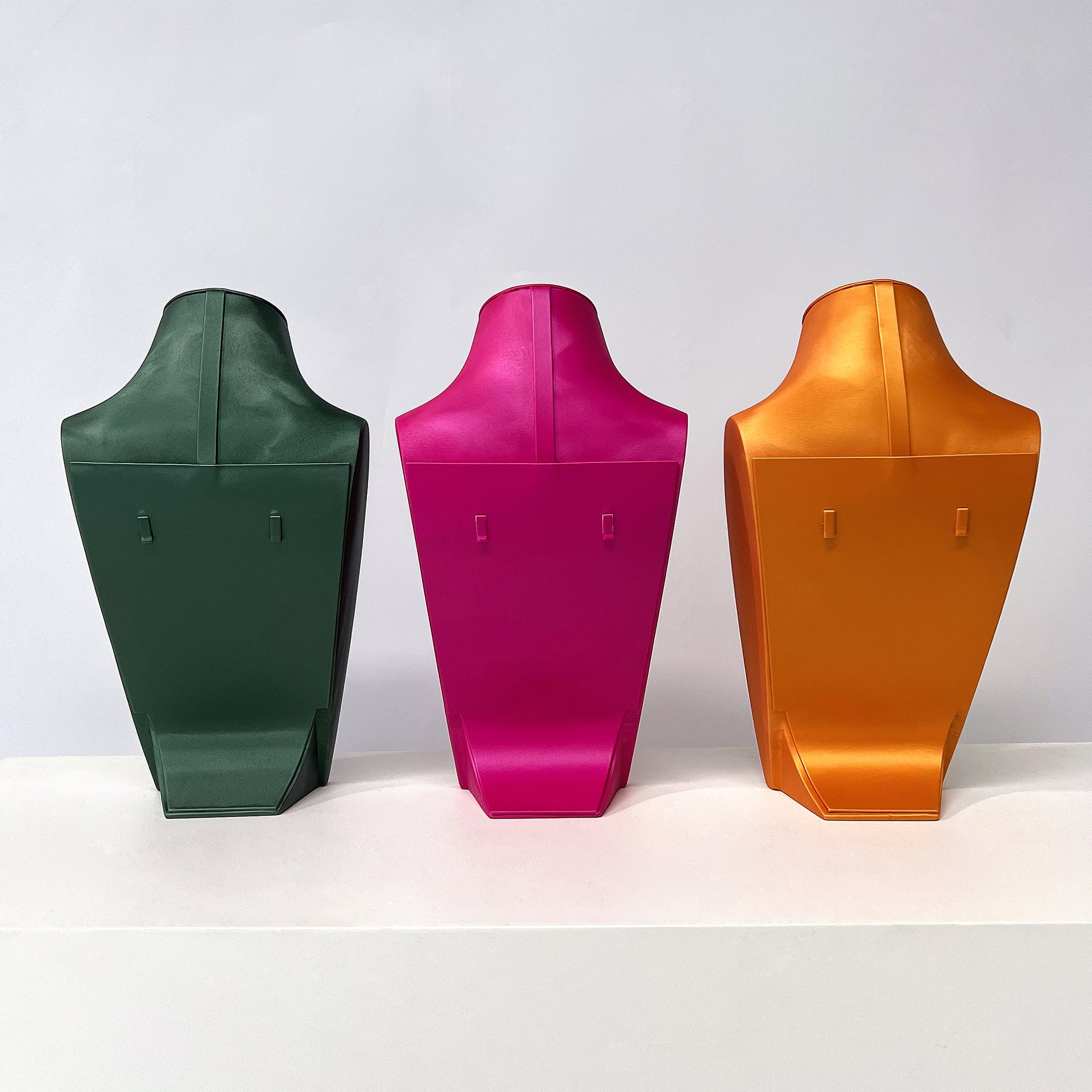 High-end Green Pink Orange Jewelry Display Bust ,Leather Pendant Chain Necklace Stand,Necklace Holder Bust For Jewelry Store Display Props DE-LIANG