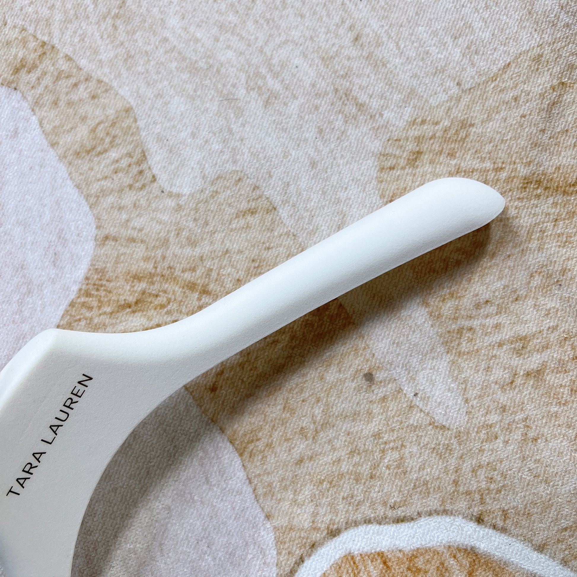 DE-LIANG White Velvet Plastic Hanger for Coat Pants Trouser, Men Woman Wedding dress bridal veil clothing hanger, velvet hanger customize(50PCS) DE-LIANG