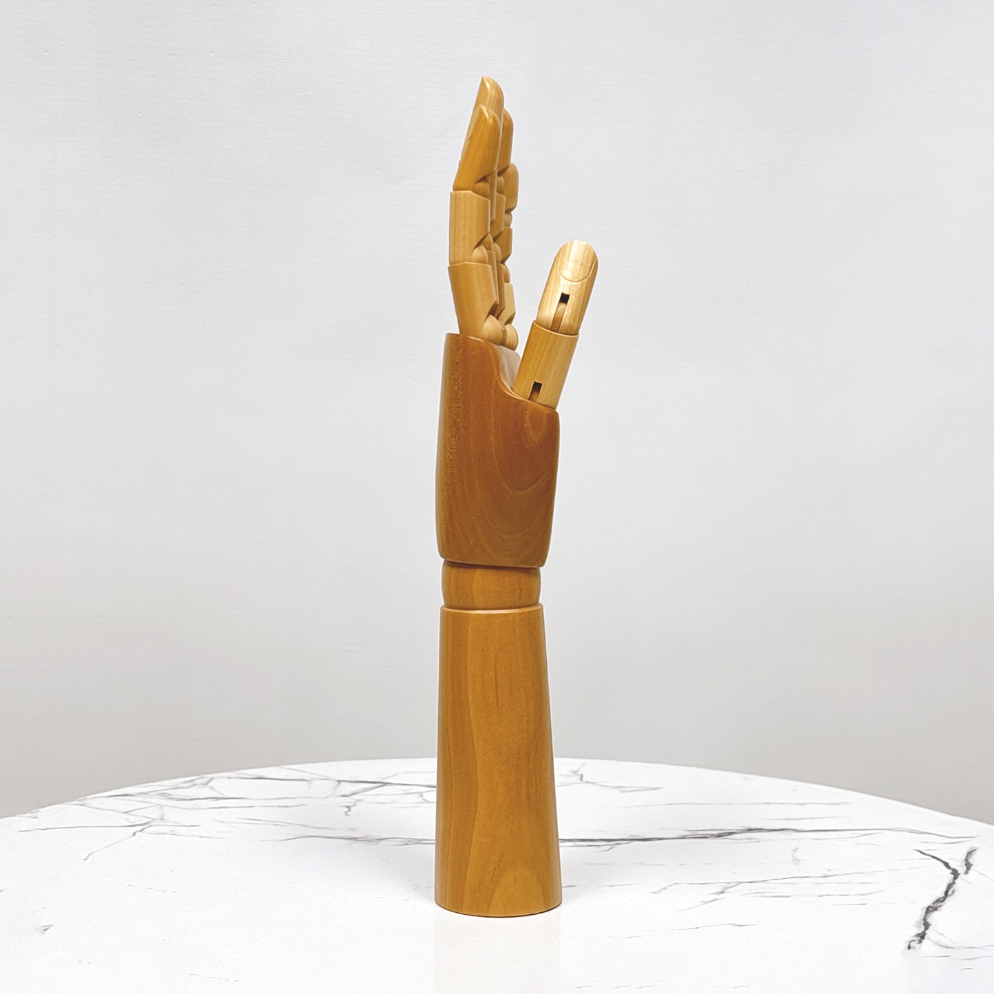 DE-LIANG Mannequin Hand,Wood Art Mannequin Hand Model Statue,Sketching, Painting,Articulated Wooden Female Hand, Natural Wood Color About 31cm*1pcs