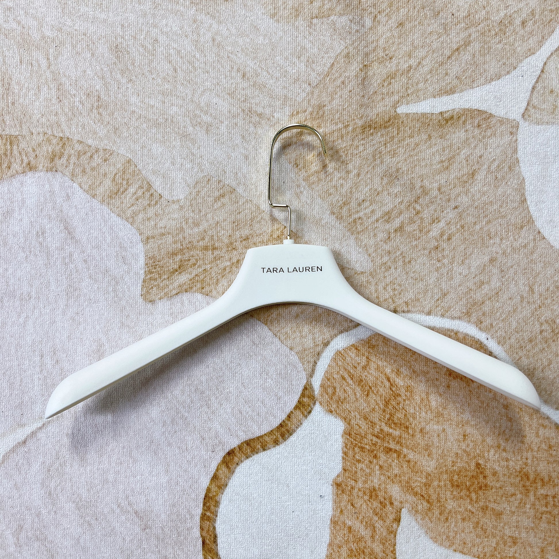 DE-LIANG White Velvet Plastic Hanger for Coat Pants Trouser, Men Woman Wedding dress bridal veil clothing hanger, velvet hanger customize(50PCS) DE-LIANG