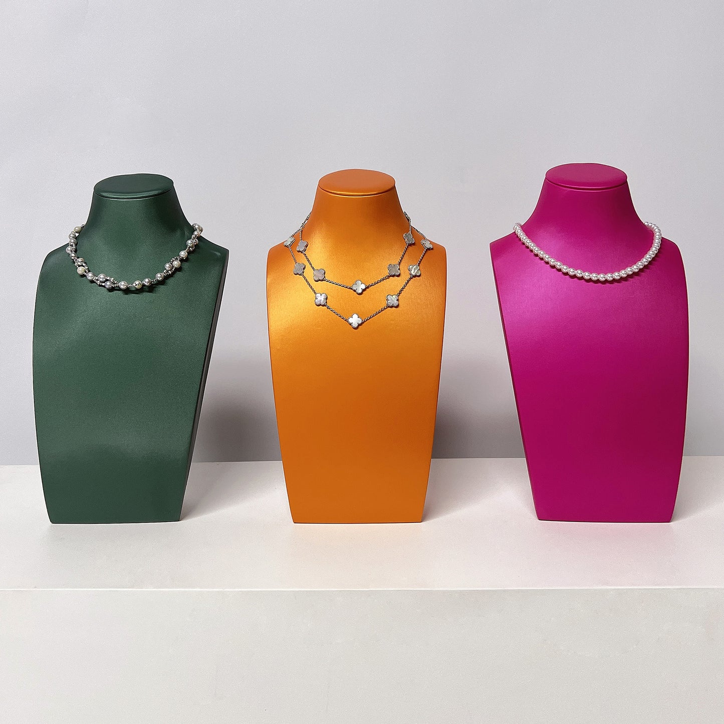 High-end Green Pink Orange Jewelry Display Bust ,Leather Pendant Chain Necklace Stand,Necklace Holder Bust For Jewelry Store Display Props DE-LIANG