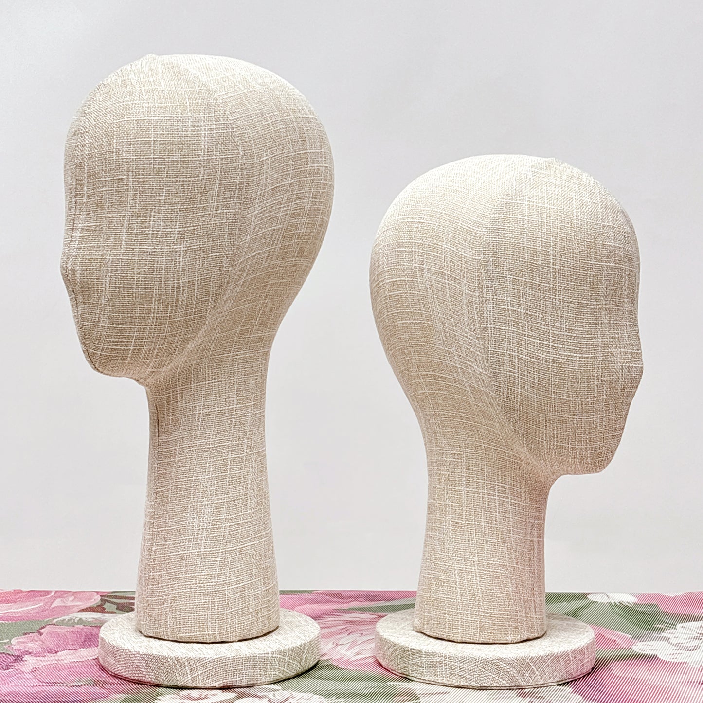 DE-LIANG Bamboo Linen Fabric Mannequin Head – Display Stand for Wigs/Hats /Jewelry
