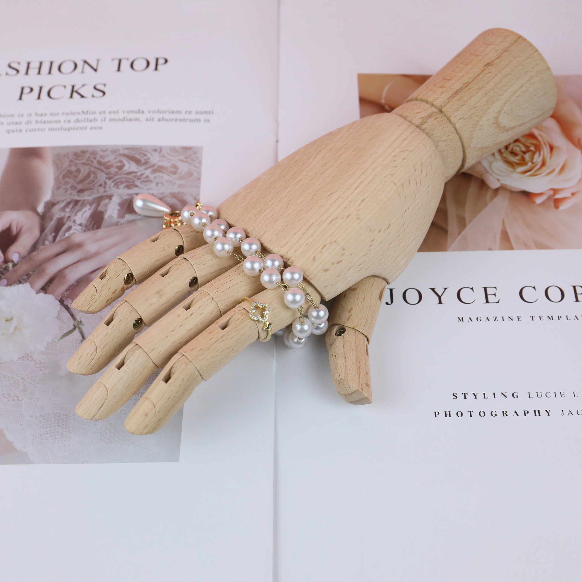 Fashion Solid Wooden Hand Mannequin,Right and Left Hands  Model Props,Flexible Fingers for Nail Gloves Ring Jewelry Store Window Display DE-LIANG