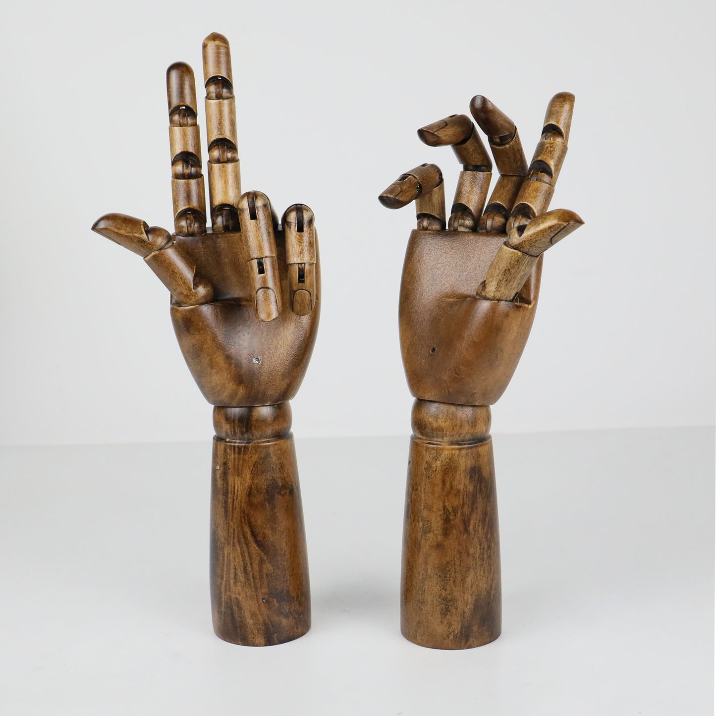 Left and Right Wooden Mannequin Hands for Nails Flexible Movable Fingers Manikin Arms,Jewelry Display Props Artist Model Hand mannequin DE-LIANG