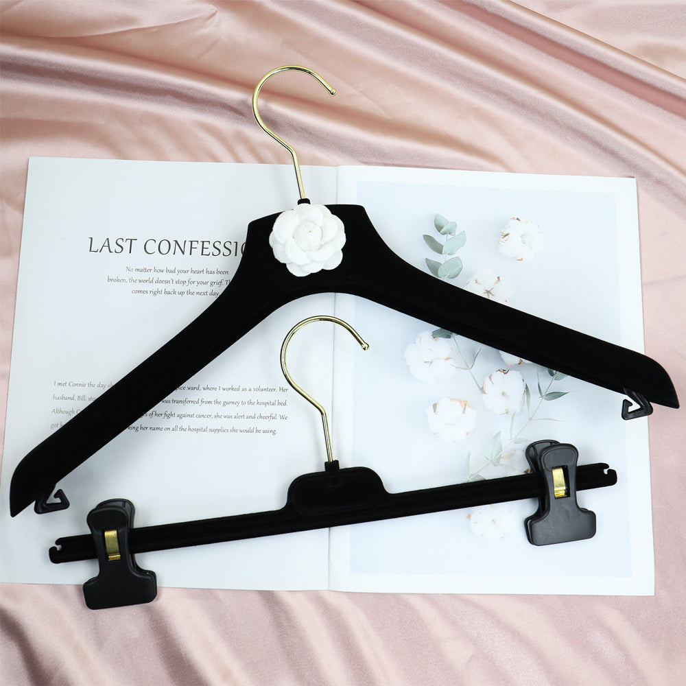 DE-LIANG Luxury Black Velvet Hanger, Clothing Hanger with Camellia, Clothing Display Rack, Bottom Clip Pant clothing hanger Non-slip,Bridal De-Liang Dress Forms