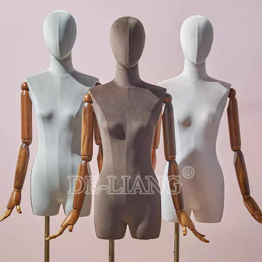 Crafting Style with Heart: The DE-LIANG Velvet Half-Body Mannequins