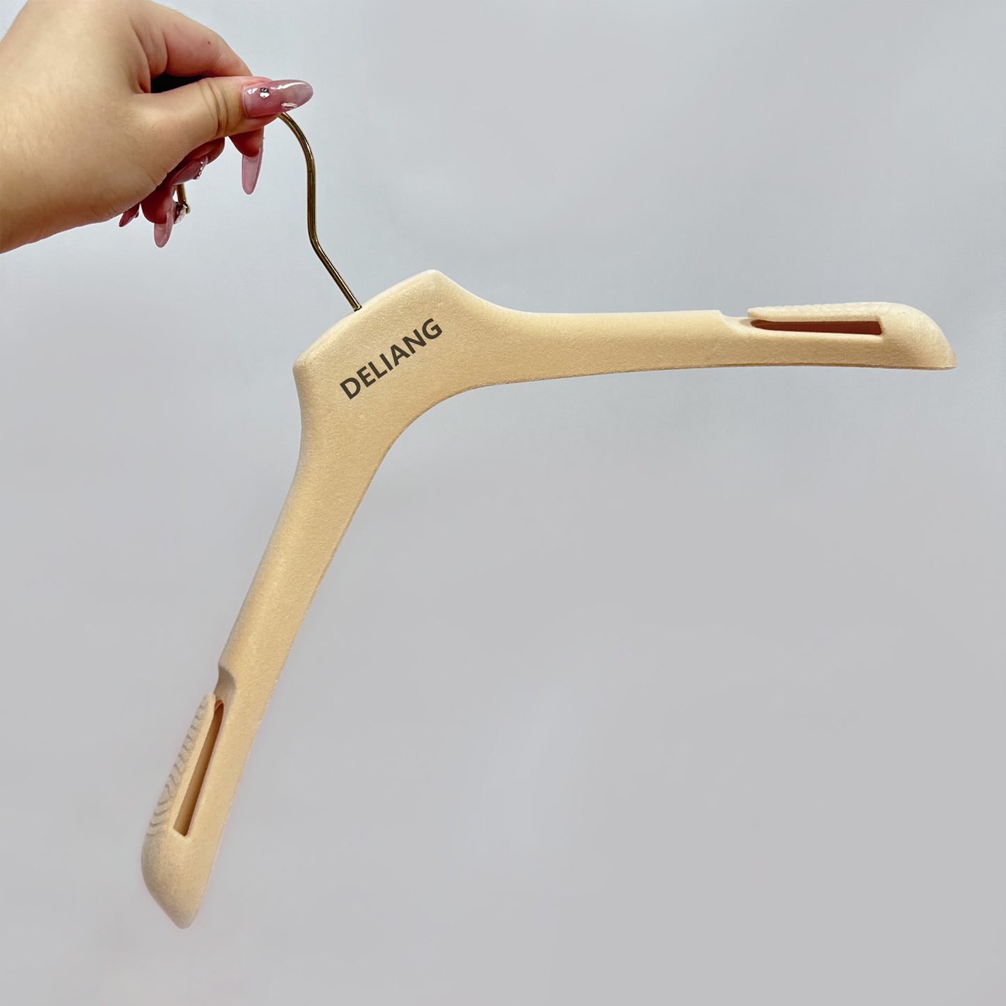 DE-LIANG Beige Velvet hanger/trouser hanger, hollow shoulder anti-slip design,Evening Dress Hanger with Customize Logo,50pcs/Ctns For Sales