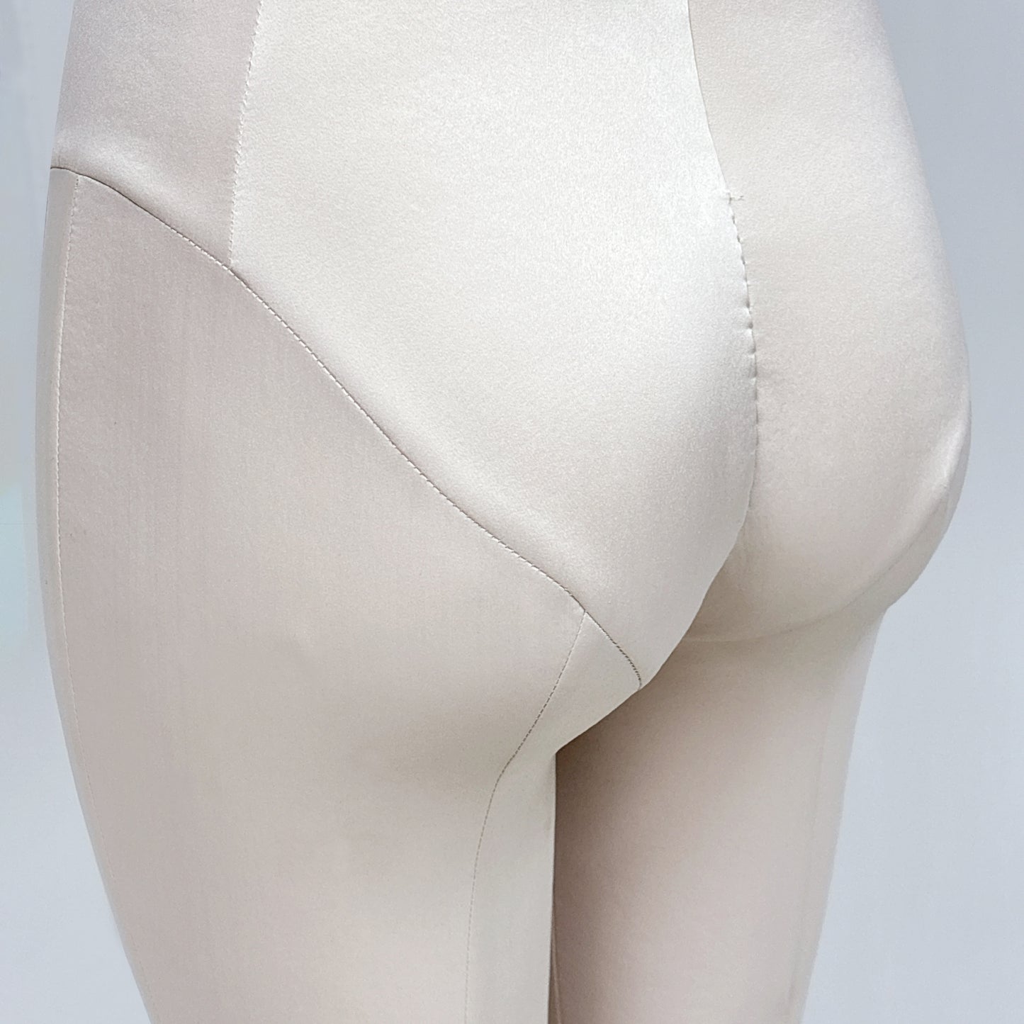 DE-LIANG Full Body Dress Form for Gowns & Pants | Soft Chest | Pinnable | 143cm