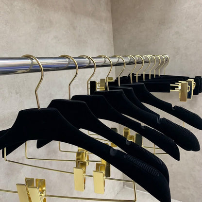 DE-LIANG Premium Black Velvet Non-Slip Clothes & Pants Hangers | Suits Dresses | Gold Hook