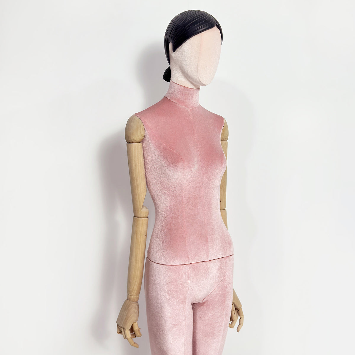 DE-LIANG Full Body Fabric Velvet Flocked Mannequin for Retail Boutique Window Displays