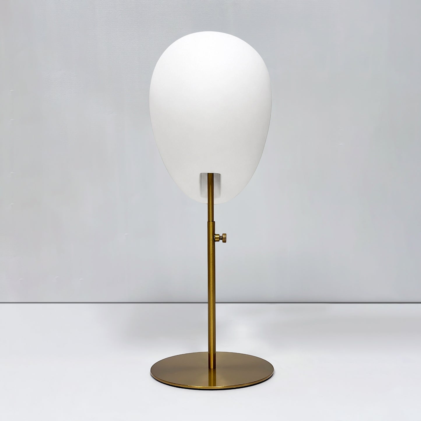 DE-LIANG Fiberglass Mannequin Head Stand for Hats & Wigs | Wood Grain & White