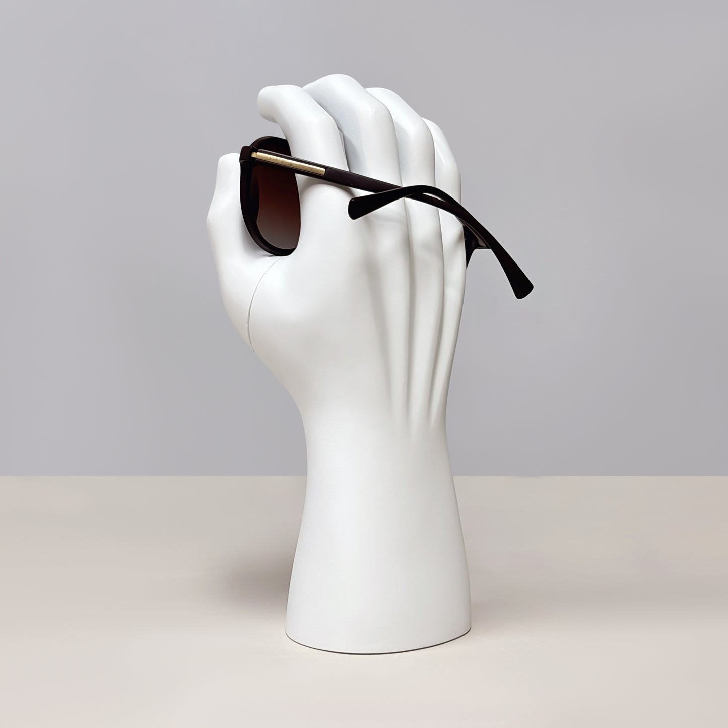 DE-LIANG Matte White Male Fiberglass Hand Display Stand: Jewelry /Watch Display; Sports Gloves and Wristbands Display.