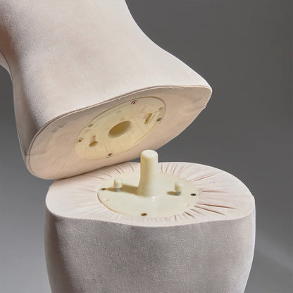 DE-LIANG Luxury Suede Female Mannequin with Articulated Wooden Arms - Modern Tapered Column Base for High-End Boutique & Couture Display