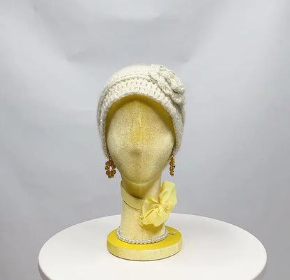 Fully pinnable foam dress form for hair accessory display