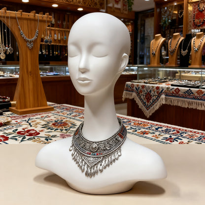 DE-LIANG Luxury Matte White Fiberglass Female Head Mannequin with Optional Metal Base for Jewelry Display Hat Wigs Dsipaly