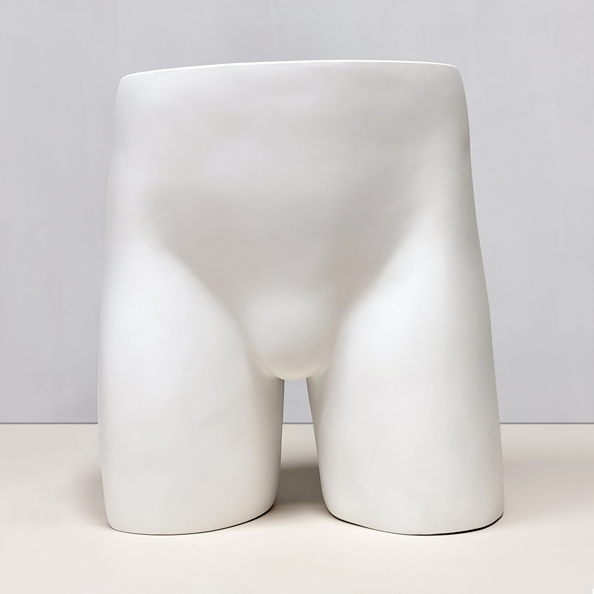 DE-LIANG Fiberglass Male Hip Form Mannequin Display - Matte White Athletic Protector Props