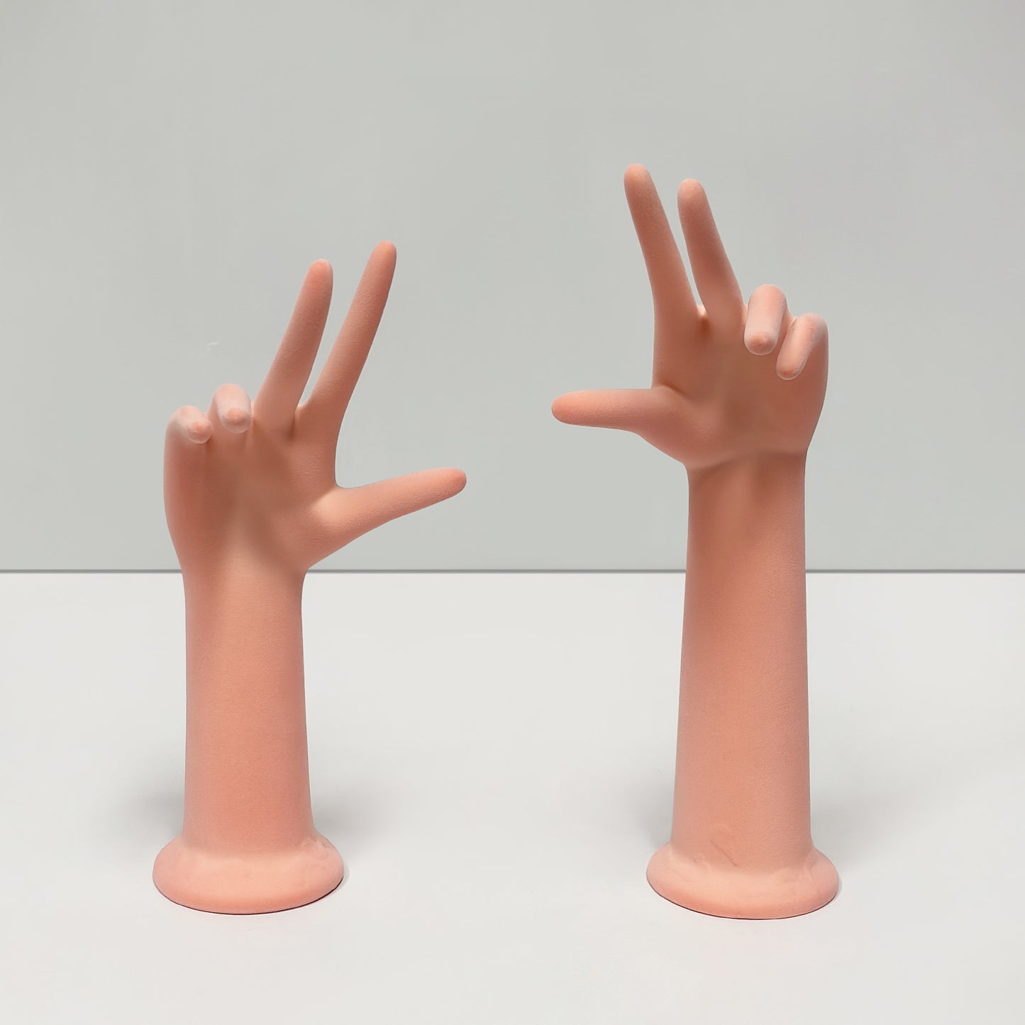 DE-LIANG Hand & Head Mannequin Display Set, Jewelry Ring Bracelet Watch Stand Prop