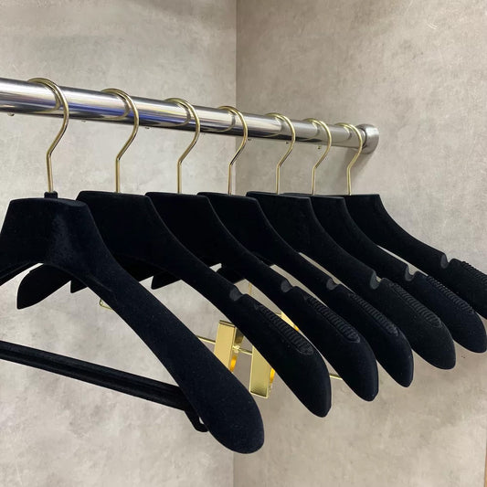 DE-LIANG Premium Black Velvet Non-Slip Clothes & Pants Hangers | Suits Dresses | Gold Hook