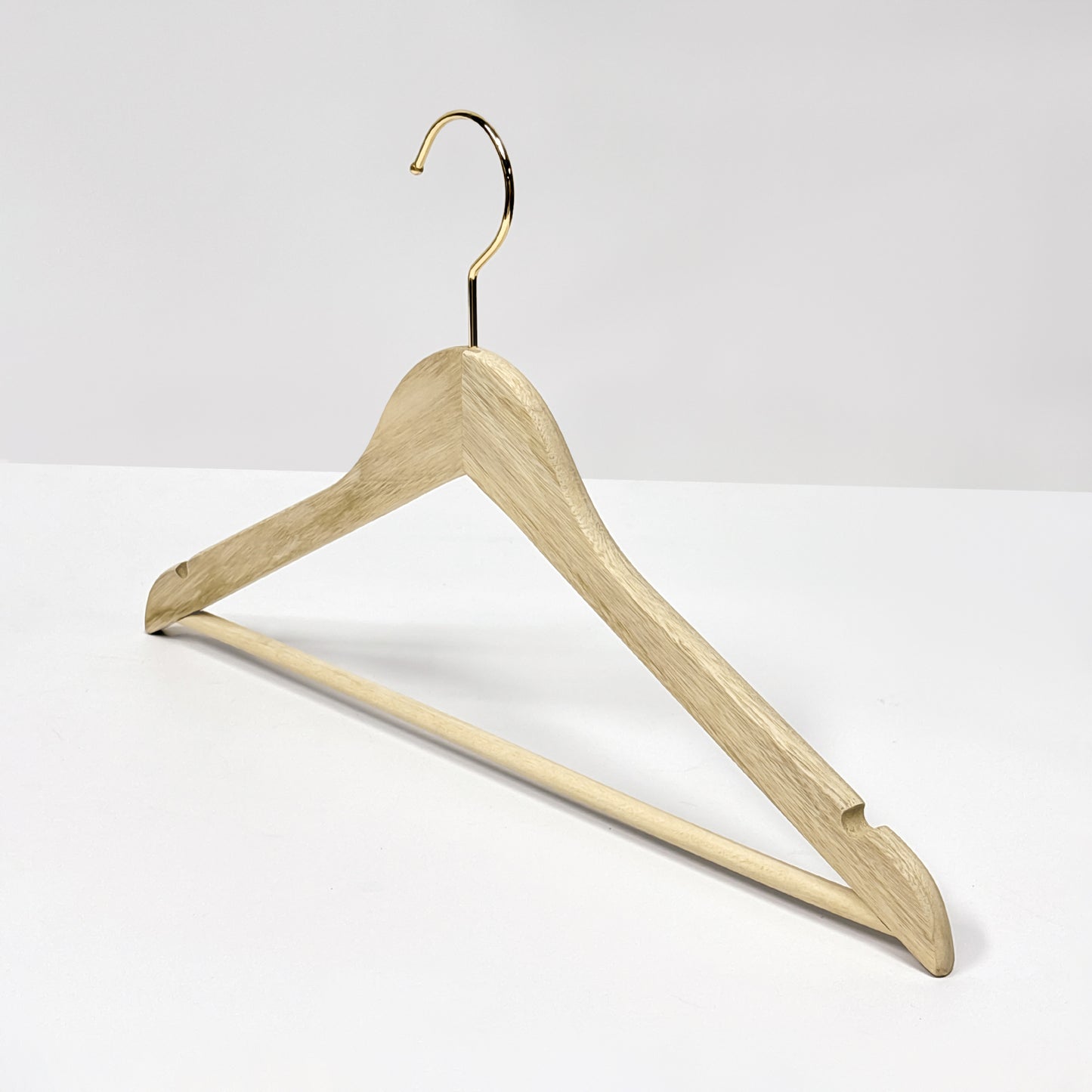Natural Camphor Wood Hanger Wardrobe Clothing Store Home Suit Clothes Hanging Non-Slip Hanger ,Smooth White Finish Wooden Dress Hangers50pcs