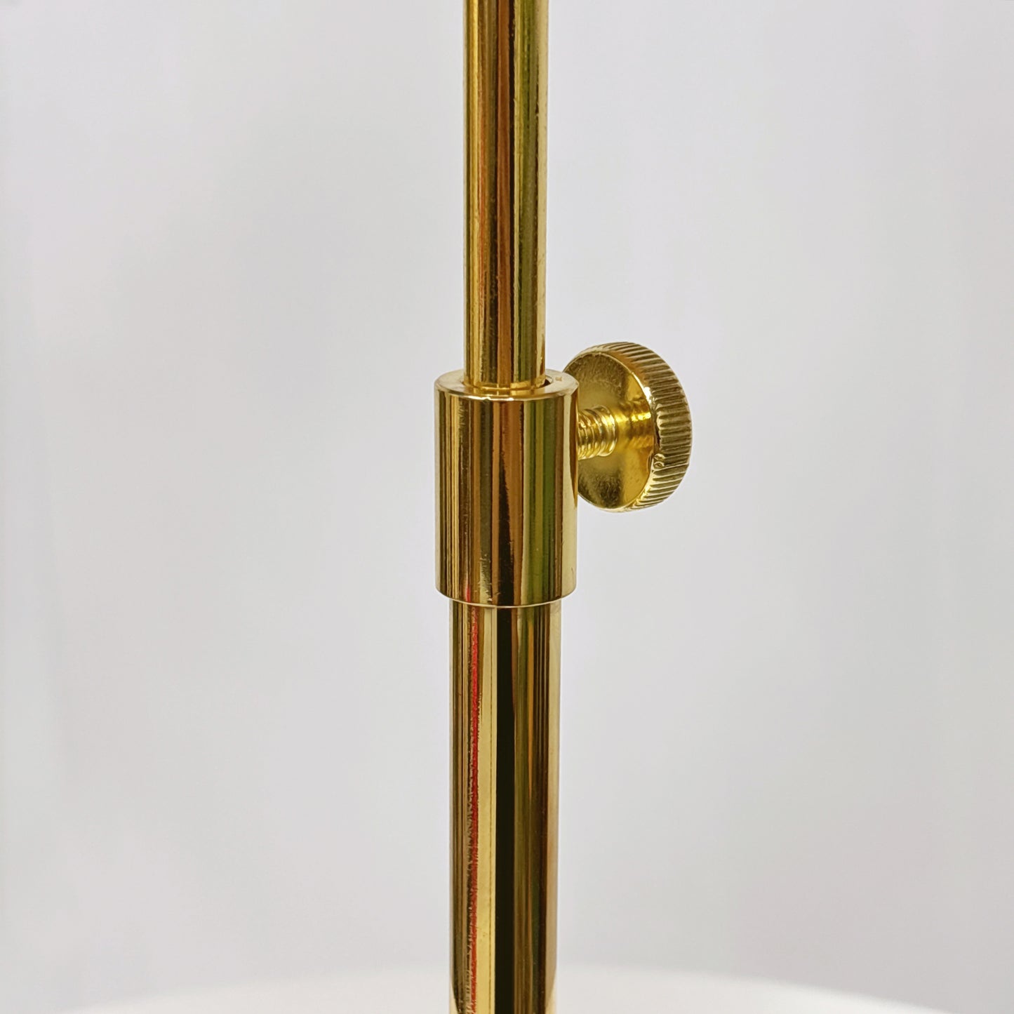 DE-LIANG Woven Rattan Necklace Bust & Hat Display Stand – For Jewelry and Hat Display