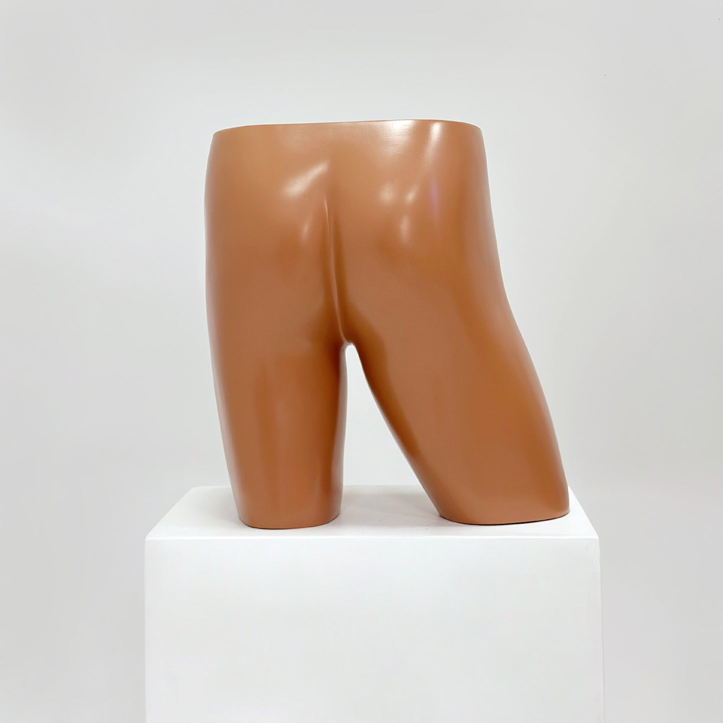 DE-LIANG Female Hip Mannequin – Fiberglass Torso Form for Panties & Swimwear Display