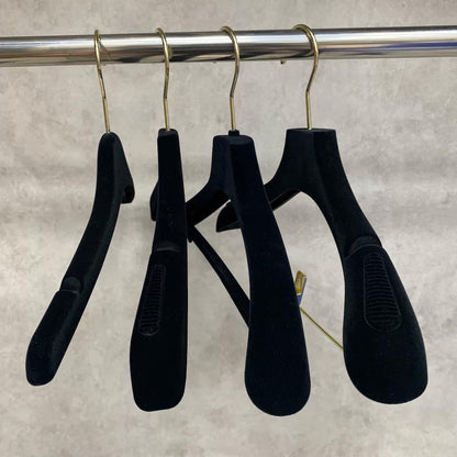 DE-LIANG Premium Black Velvet Non-Slip Clothes & Pants Hangers | Suits Dresses | Gold Hook