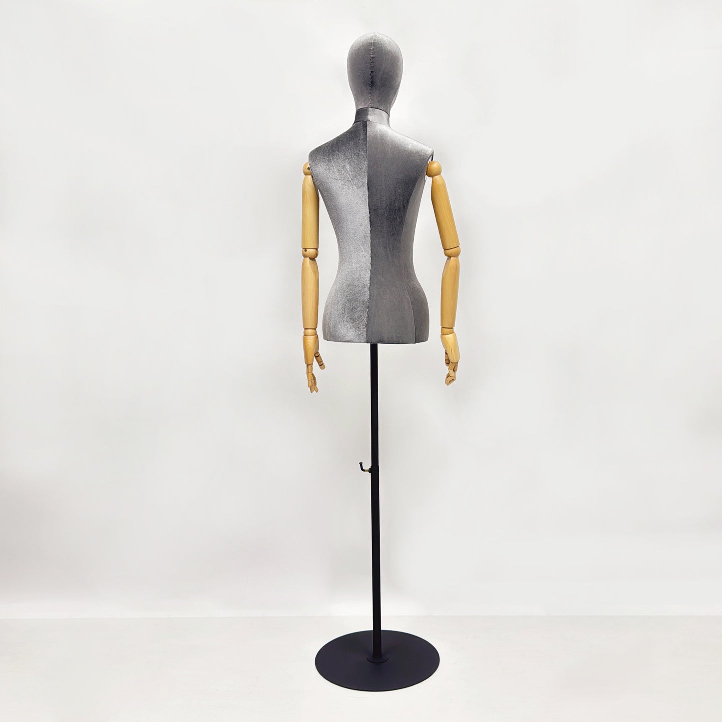 Maniquí de exhibición de medio cuerpo de terciopelo, torso femenino, modelo de maniquí de tela de terciopelo para exhibición en boutique, torso de maniquí con brazo flexible.