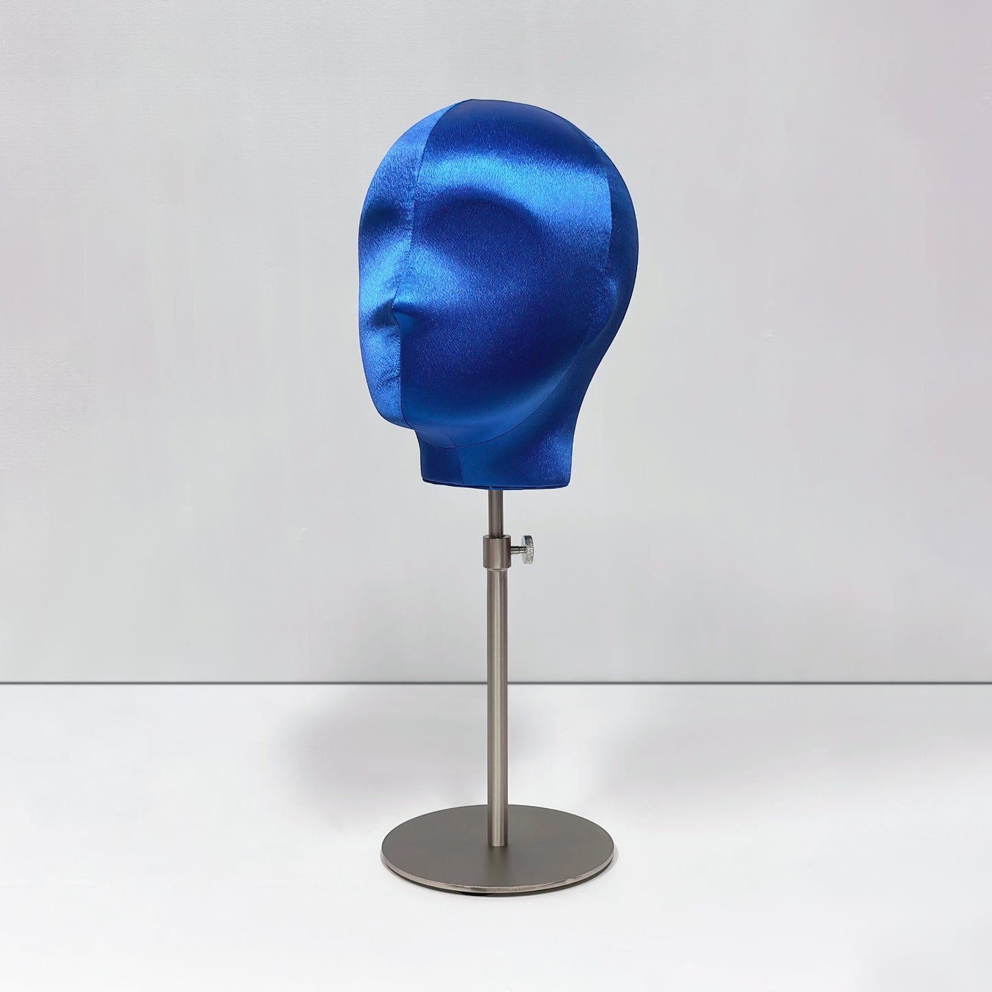 DE-LIANG Plus Size Female Silk Mannequin Head with Adjustable Stand for Wigs & Hats
