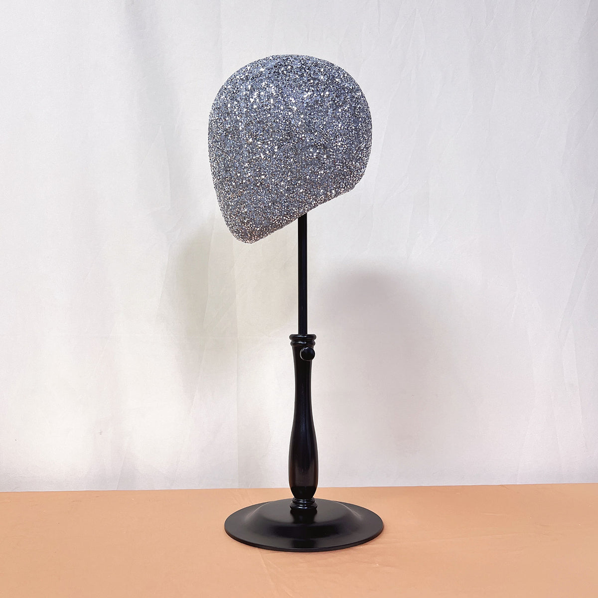 Fashion Head Mannequin, Silver diamond Steel plate support ,Fully Pinnable Mannequin Head Stand,Hat Wig Display Head Model With Metal Base DL2313 DE-LIANG