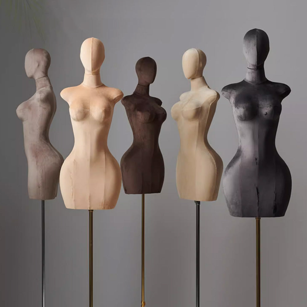 DE-LIANG Maniquí femenino de lujo de talla grande con brazos dorados, maniquí de torso de gamuza rosa, modelo de exhibición de torso de maniquí de talla grande