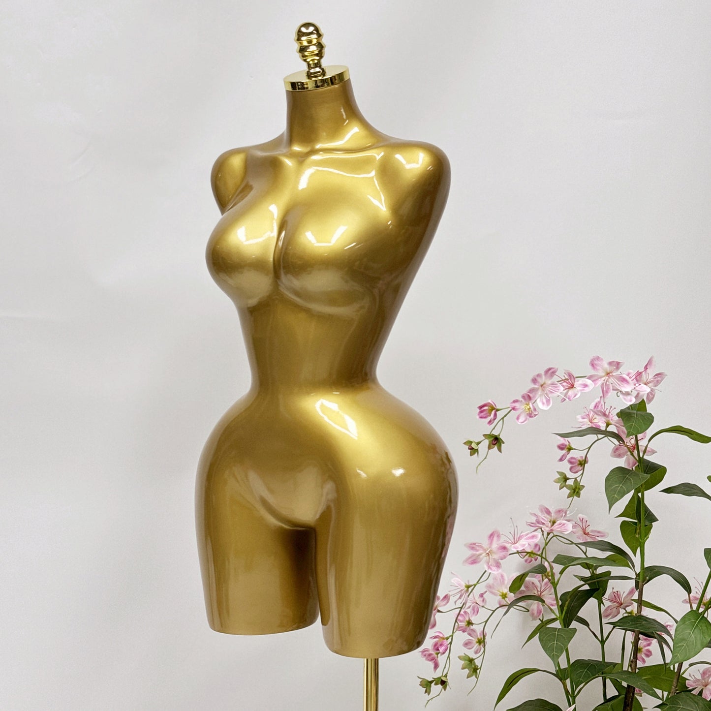 DE-LIANG Female Curvy Half Body Mannequin,Lagre Size Golden Women Dress form Torso With Big Hips and Slim waist,Brazilian Body Mannequin