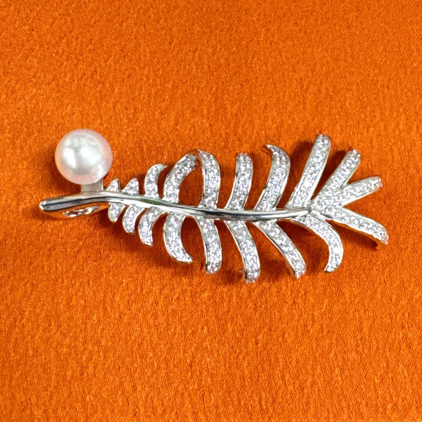 Handmade feather pearl brooch, women's brooches pins, jewelry ring, mother's day gifts, dress accessories,silver feathers broaches crafts