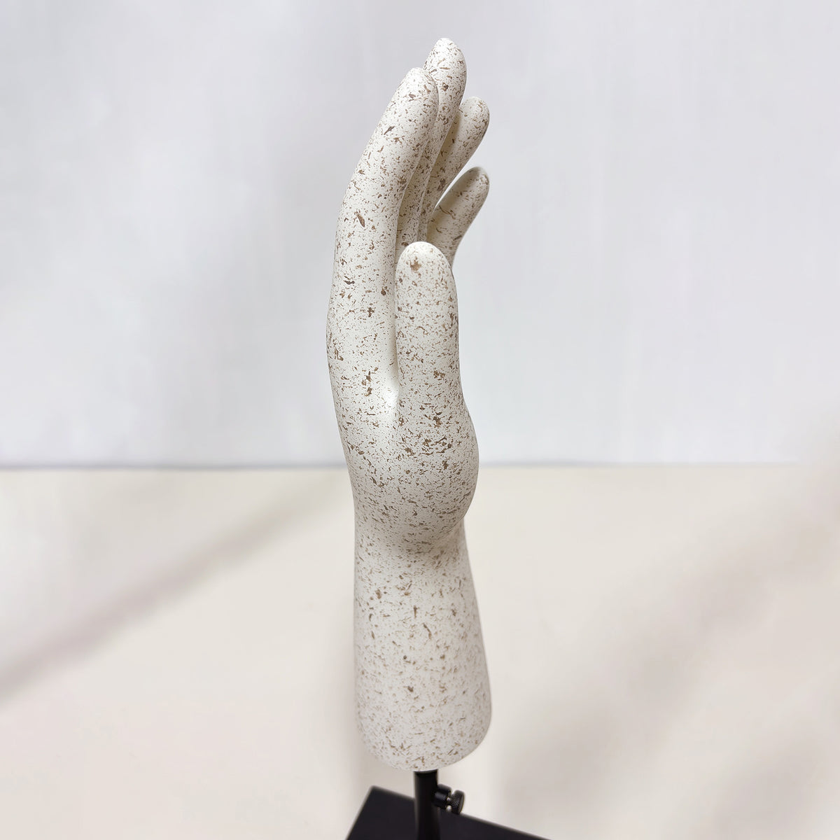 DE-LIANG Marble Head & Hand Display for Wigs, Hats, Sunglasses, Gloves & Jewelry