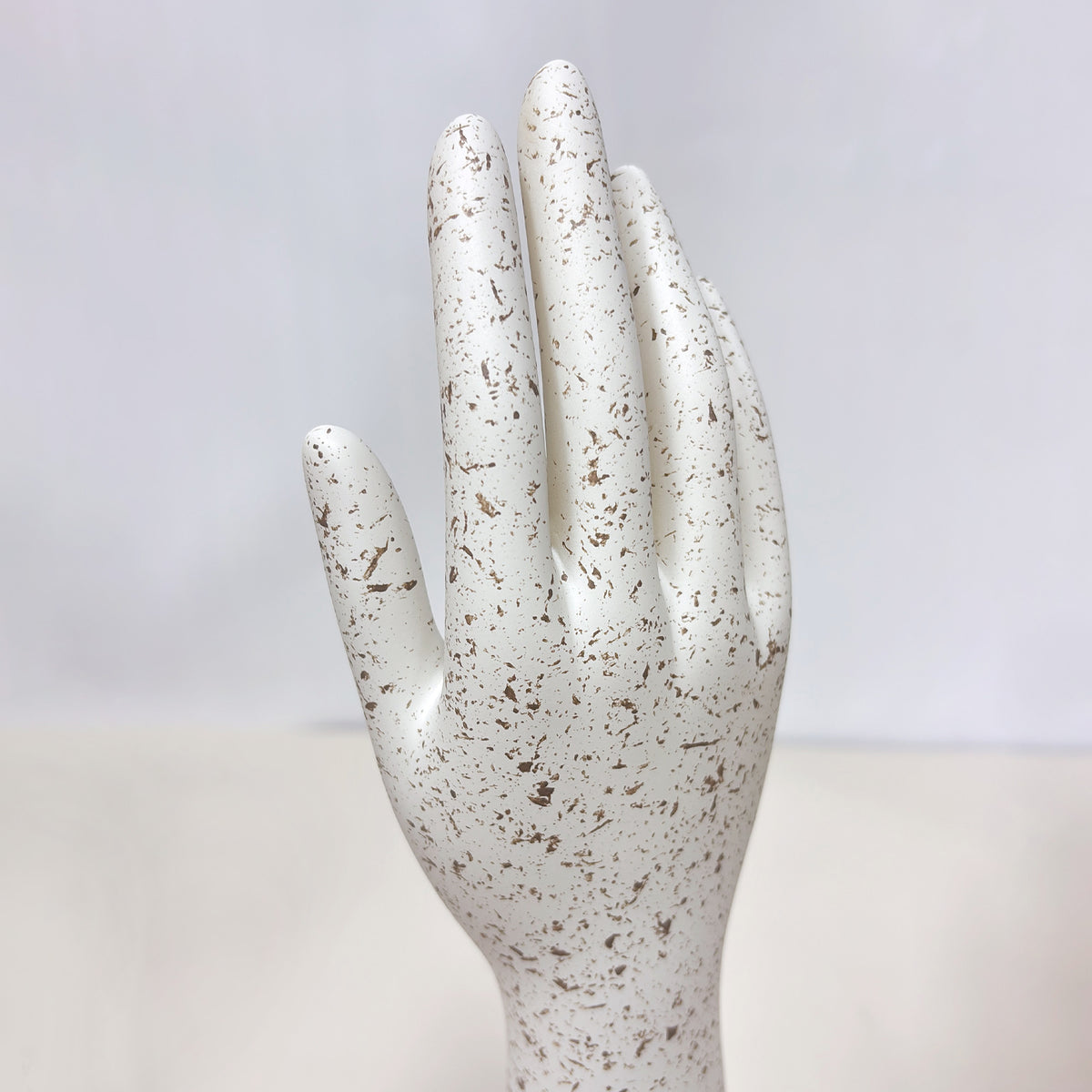 DE-LIANG Marble Head & Hand Display for Wigs, Hats, Sunglasses, Gloves & Jewelry