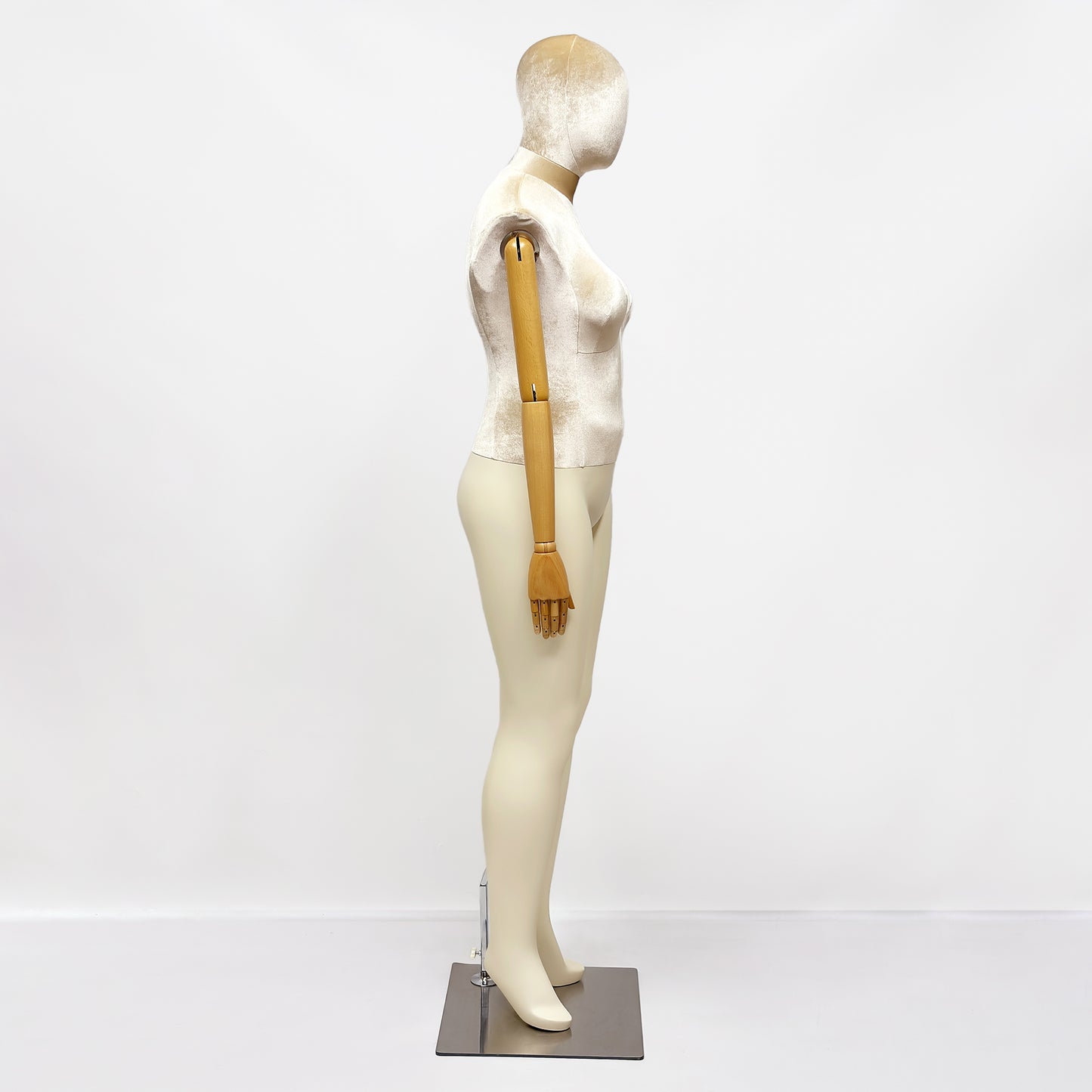 DE-LIANG Elegant Plus Size Female Mannequin with Wood Arms,Upper Velvet Body and Painted Legs,Women Dress Form,Window Display Troso with Silver Base