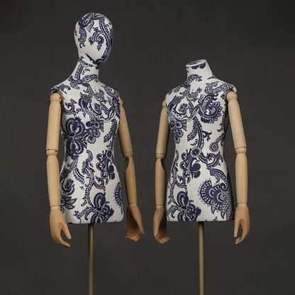 DE-LIANG Female Half Body Mannequin,Linen Fabric Adult Mannequins Torso with Wood Arms