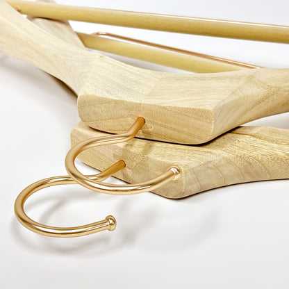 Natural Camphor Wood Hanger Wardrobe Clothing Store Home Suit Clothes Hanging Non-Slip Hanger ,Smooth White Finish Wooden Dress Hangers50pcs