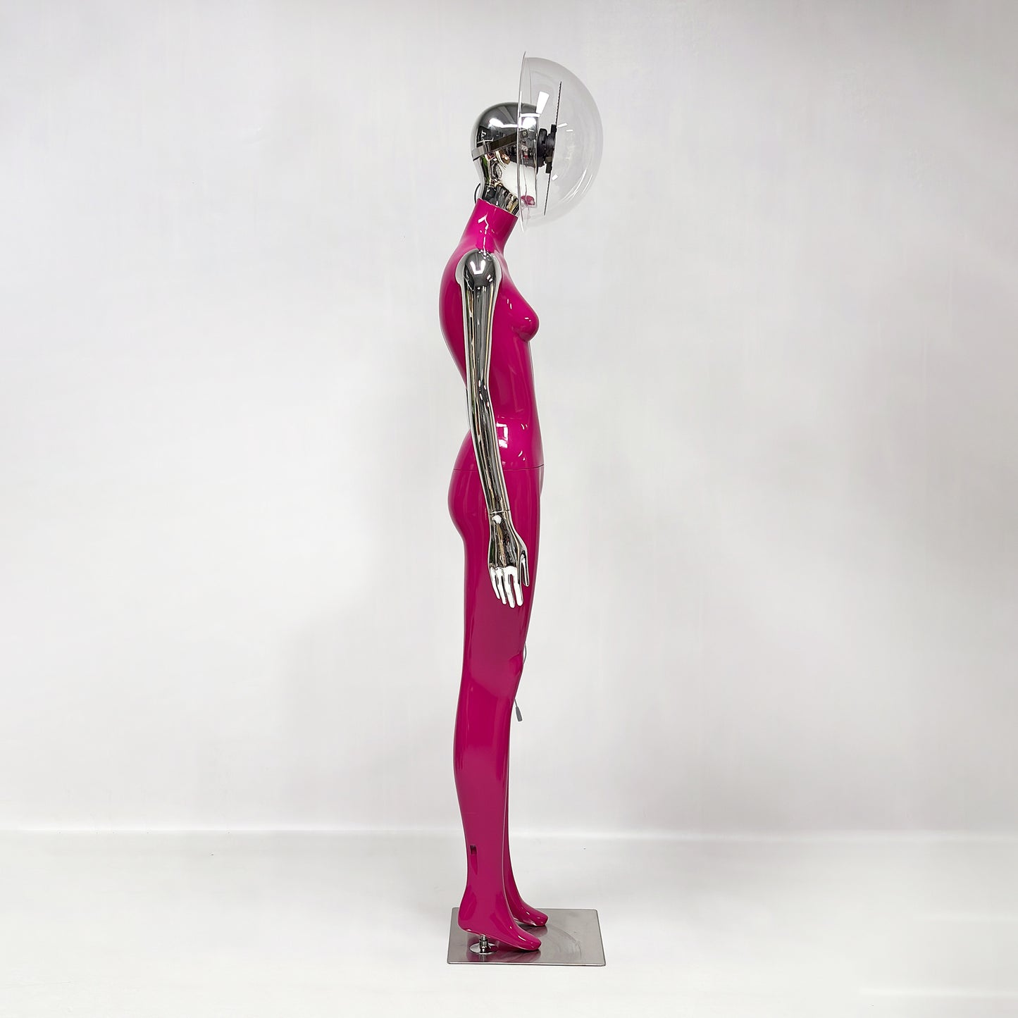 DE-LIANG 3D Holographic Female Mannequin with LED Bluetooth for Retail Window Display