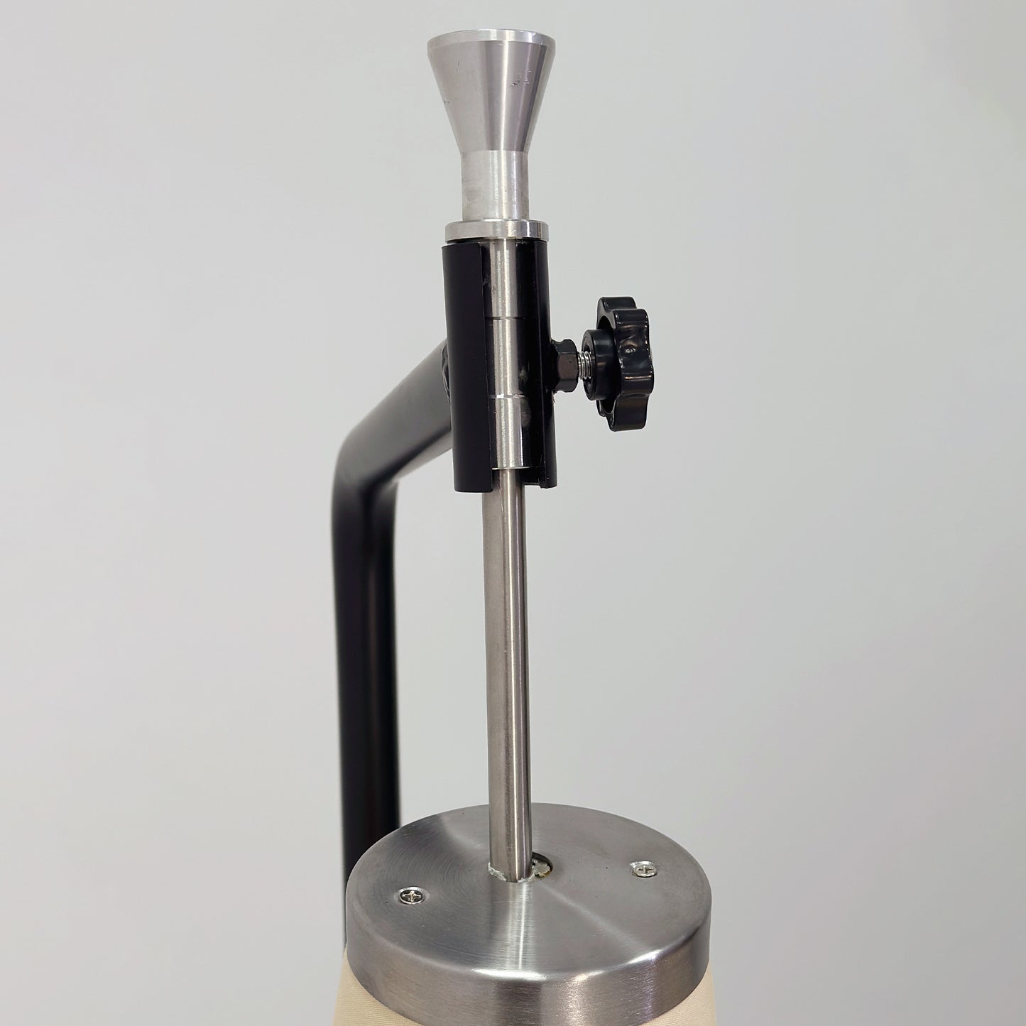 DE-LIANG Professional 34C Female Dress Form with Marking Lines – Fiberglass Tailor Dummy for Draping (Torso Only)