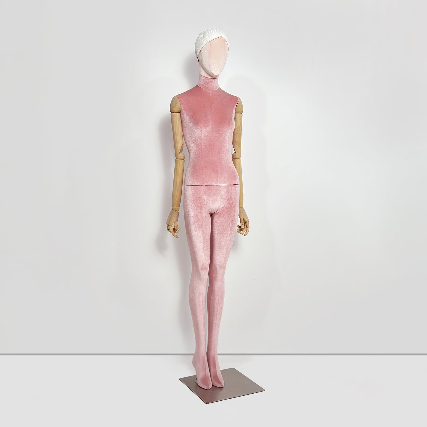 DE-LIANG Full Body Fabric Velvet Flocked Mannequin for Retail Boutique Window Displays
