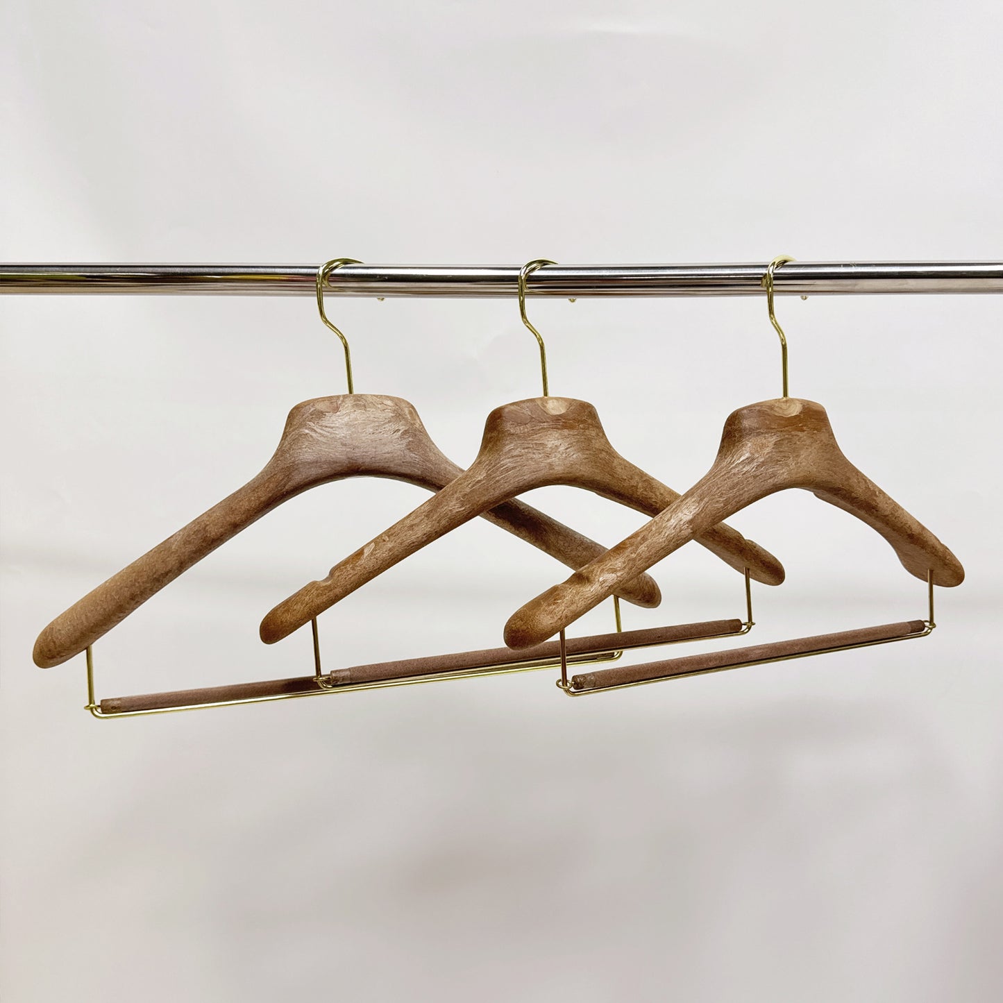 DE-LIANG Men Female Suit Plastic Hanger, Hanger like wood hanger, Coat Shirt Pants Clip Brown Black White Hanger, Clothing Rack for Display 30 pcs