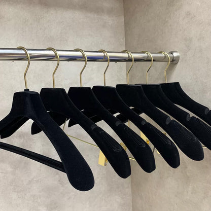 DE-LIANG Premium Black Velvet Non-Slip Clothes & Pants Hangers | Suits Dresses | Gold Hook