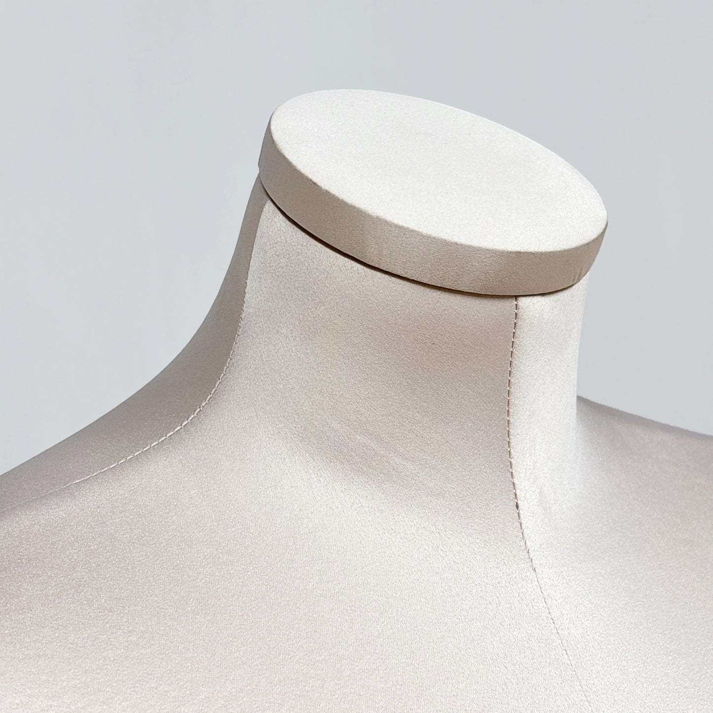 DE-LIANG Full Body Dress Form for Gowns & Pants | Soft Chest | Pinnable | 143cm