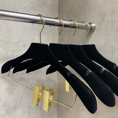 DE-LIANG Premium Black Velvet Non-Slip Clothes & Pants Hangers | Suits Dresses | Gold Hook