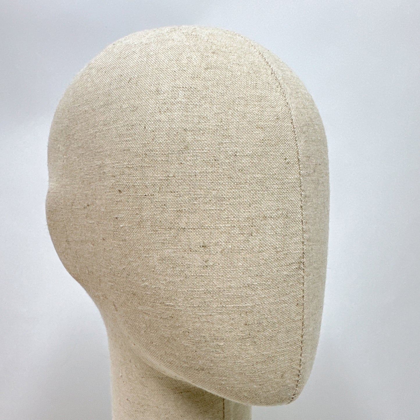 Tête de mannequin DLH1908, mannequin de tête, tête de mannequin en tissu de lin gris pour chapeau, perruque, casque, lunettes de soleil, présentoir pour casque, modèle de boucle d'oreille